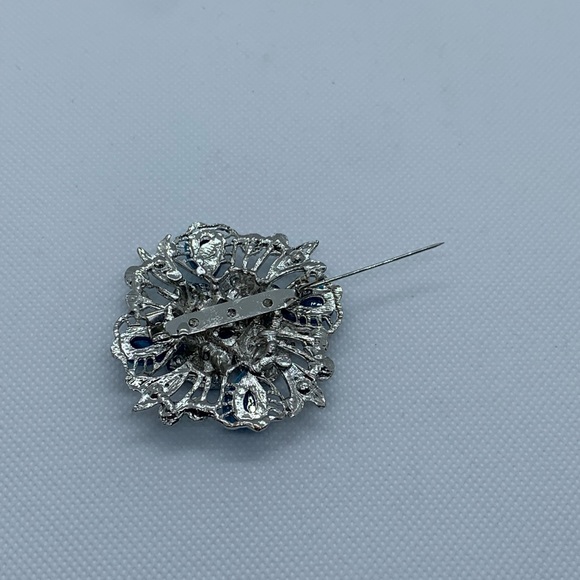 Beautiful Blue Stone Set Brooch Pin - Picture 4 of 7